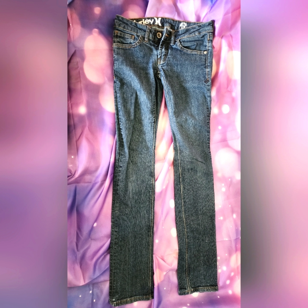 Hurley 2009 size 26 98% cotton skinny jeans